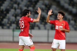  19岁新星破门助弱旅客场掀翻豪门  